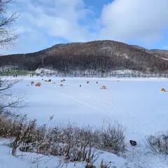 かなやま湖