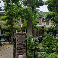 葉祥明美術館