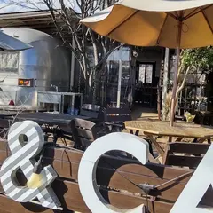 トレーラーカフェ銀色