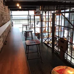 AWESOME STORE & CAFE
