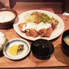 七色食堂 ヨドバシ 博多店
