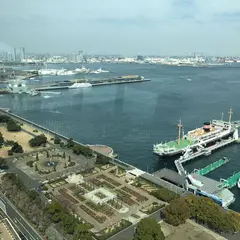 横浜マリンタワー
