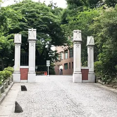 幻の門（旧慶應義塾大学正門）
