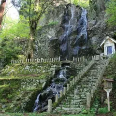滝神社の滝