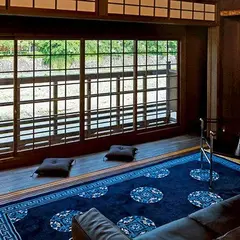 八重家といち町