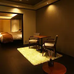 紡 東寺西門前