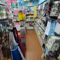 ザ・ハンドレッド・ストアーズ