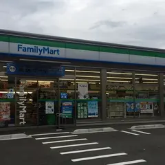 ファミリーマート 長崎横尾二丁目店