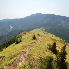四阿山