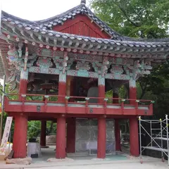 梵魚寺（Beomeosa Temple）