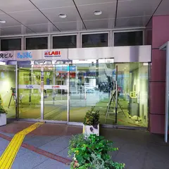 きゅりあん