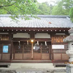 山梨岡神社