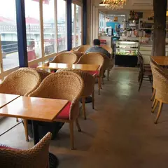 Cafe REGALO 〜カフェレガロ〜　（休業）