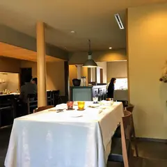 りょうりや ステファン　パンテル
