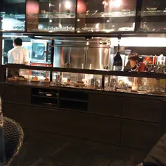 サロン・ド・テ オ・グルニエ・ドール