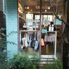 アランジアロンゾ 南青山店