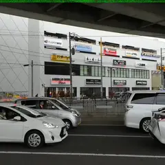 MEGAドン・キホーテ港山下総本店