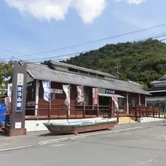 ごはん家 ぼろ小屋