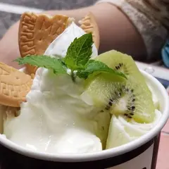 マンハッタンロールアイスクリーム大須店
