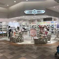 Laline ルクア イーレ店
