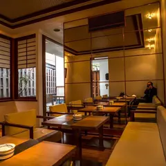 （株）俵屋吉富 小川店