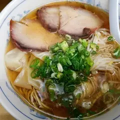 餃子中華麺 淡水軒