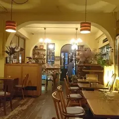 モダナークファームカフェ