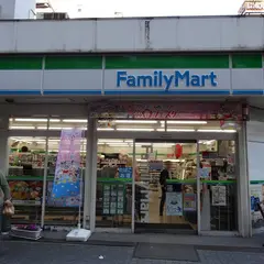 ファミリーマート アメリカ村店
