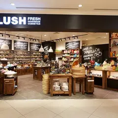 LUSH LUCUA大阪店