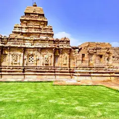 インド