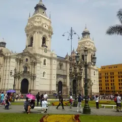 マヨール広場（Plaza Mayor）