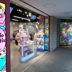 サンリオビビティックス クイーンズスクエア横浜店