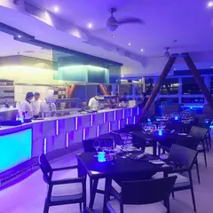 Blu Bar & Grill