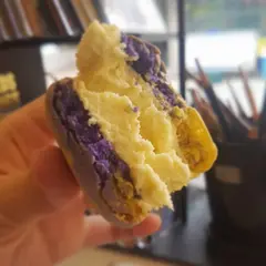 SOMSOM BAKERY（ソムソムベーカリー）