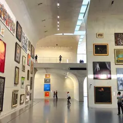 上海龍美術館（LONG MUSEUM）