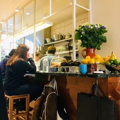Holiday Café