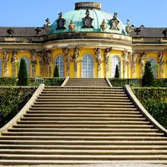 Schloss Sanssouci（サンスーシ宮殿）