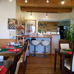 ガーデンカフェ アジト
