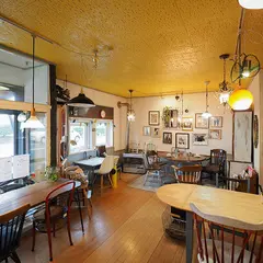 田んぼの中のCafe ヒノデ商店