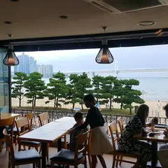Beansbins Coffee