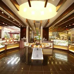 ラトゥリエ ドュ ニニキネ 岡山本店 （L’atelier du NINIKINE）