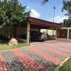 Sunset Hill Holiday Houses - Villa