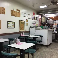 藍家割包（ランジアグァバオ）