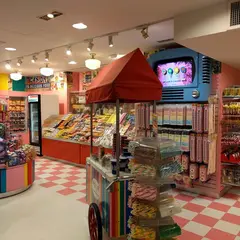 Dylan's Candy Bar