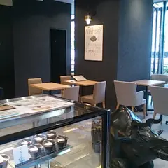 cafe煉屋八兵衛ワテラス店