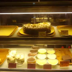 La Marelle Boutique-Café