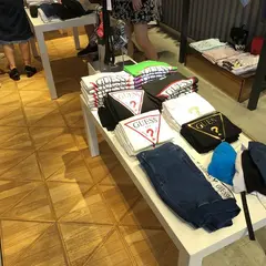 GUESS 心斎橋