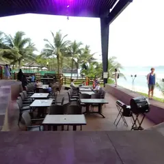 the beach Restaurant & Bar（ザ・ビーチ レストラン＆バー）