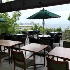 ガーデンレストラン真鶴さんかく屋根
