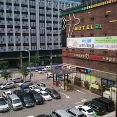 Hotel Queen